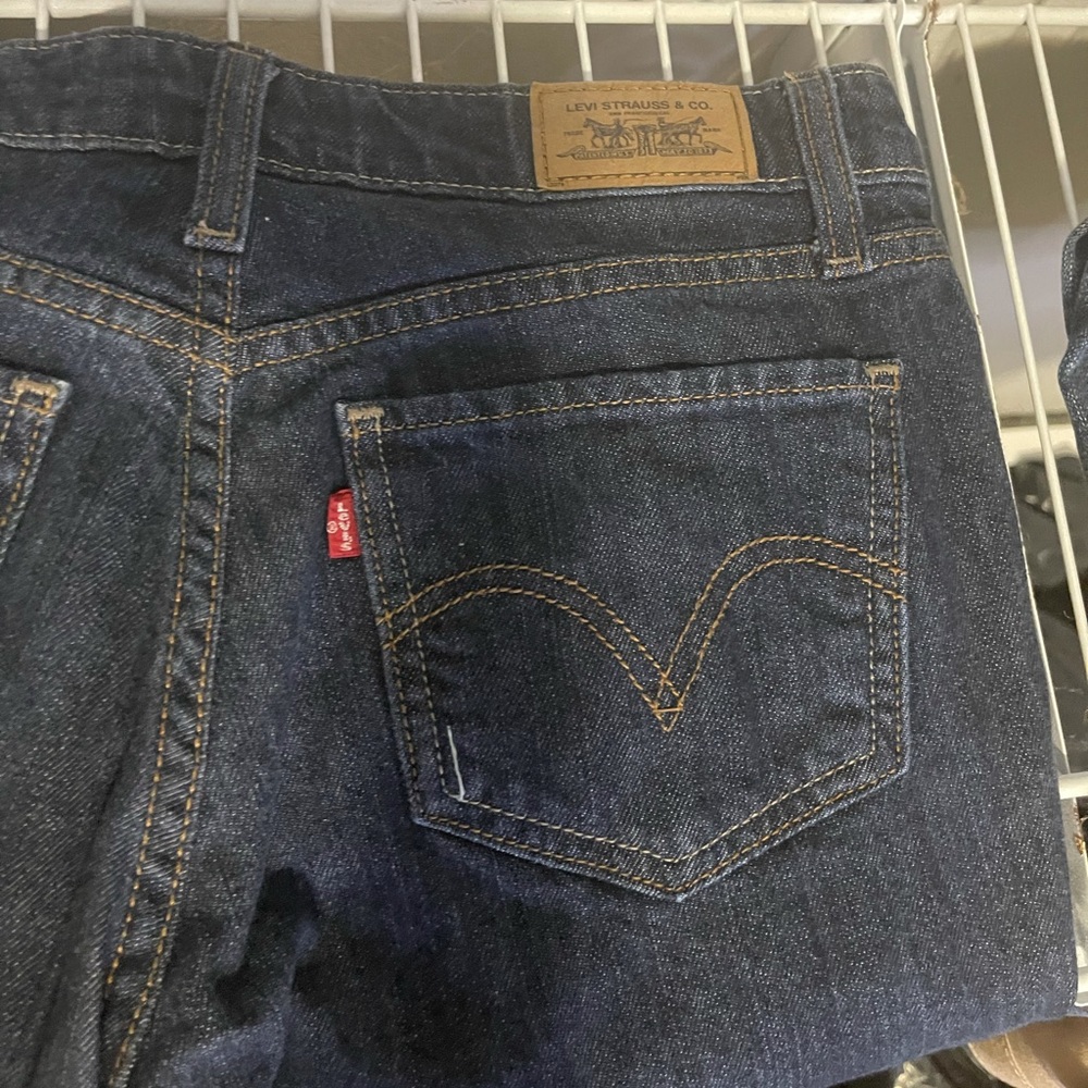 Levi’s skinny 518. Size 7 short.